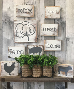 Farmhouse Kitchen Decor | Country Home and Living | Farmhouse kitchen sign